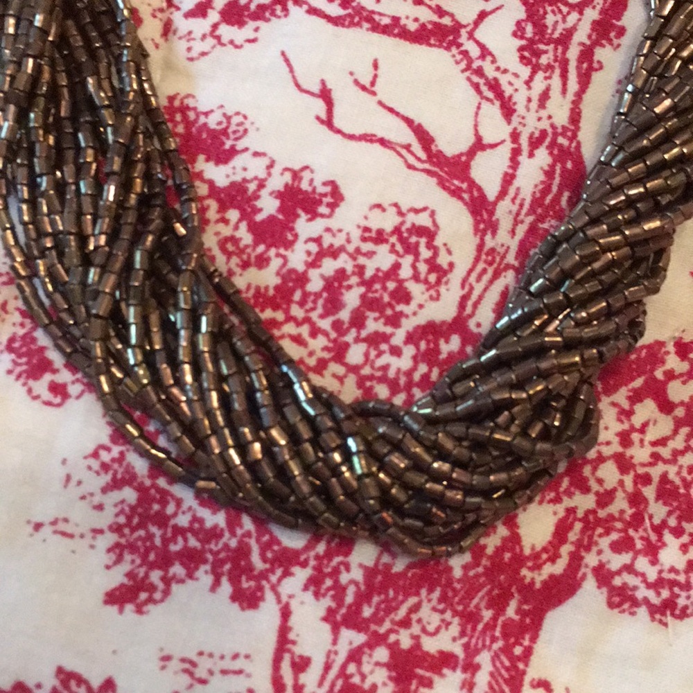 ⚜️Paparazzi twisted short bead necklace⚜️
